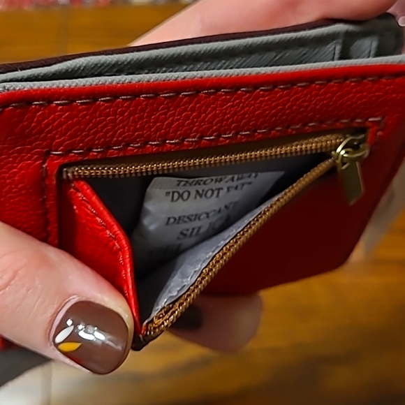 Fossil Madison Bifold Wallet Bronze Multi - BRAND NEW - NWT - NEVER USED - Picture 7 of 8